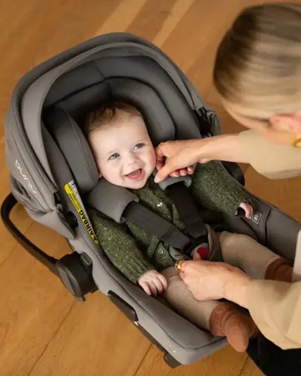 Nuna PIPA Urbn Baby Car Seat-Rear Facing-TUV Aircraft Certified-Integrated ISOFIX Connectors for Easy Installation-Ultra Lightweight-For 0M+ (Upto 13Kg)-Caviar