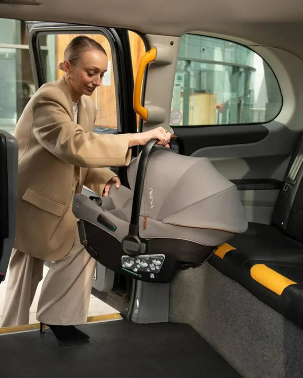 Nuna PIPA Urbn Baby Car Seat-Rear Facing-TUV Aircraft Certified-Integrated ISOFIX Connectors for Easy Installation-Ultra Lightweight-For 0M+ (Upto 13Kg)-Cedar
