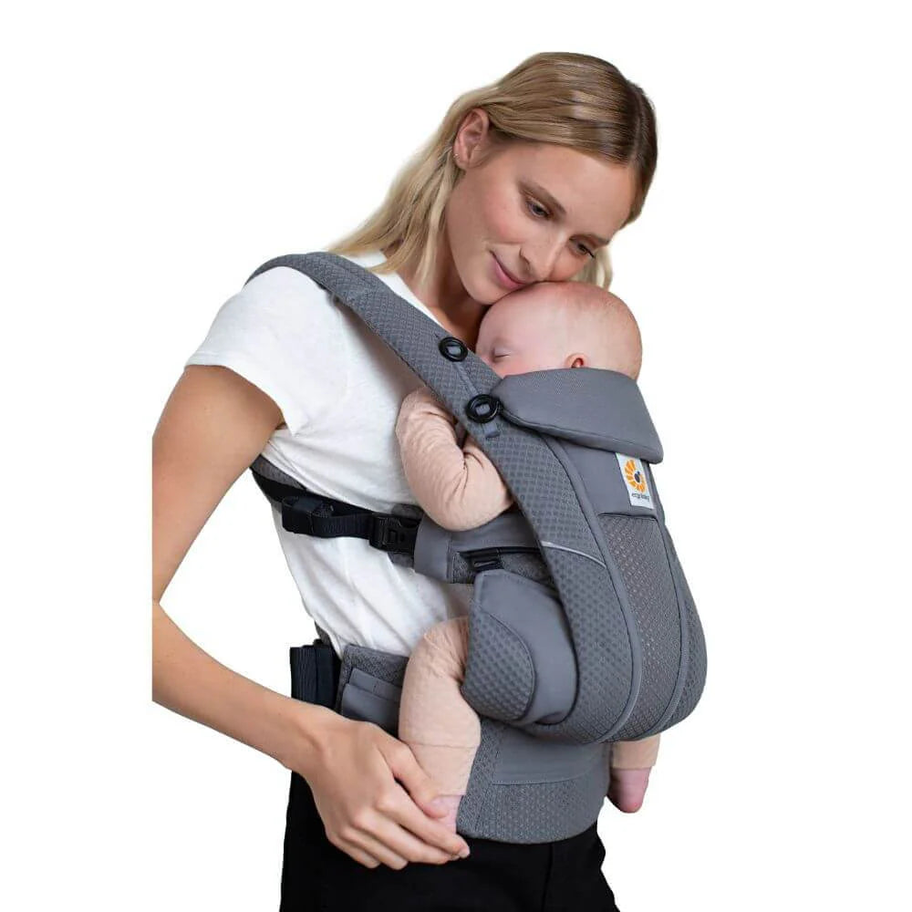 Ergobaby Omni Breeze Baby Carrier - Lightweight Newborn to Toddler Carrier with Breathable Soft Mesh, Enhanced Lumbar Support, Adjustable Waistbelt & Cross Straps, Privacy Hood, 4 Carry Positions, 3-20Kgs, Birth - 4 Years, Graphite Grey