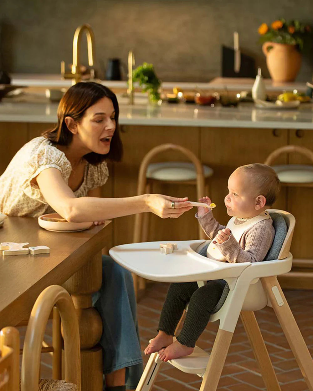 Nuna Bryn Baby High Chair-With Removable Seat Pad & Child Tray-Tool Free Assembly-Made From Premium Black Walnut & Maple Woods-For 6M+ (Upto 100 Kg)-Heritage