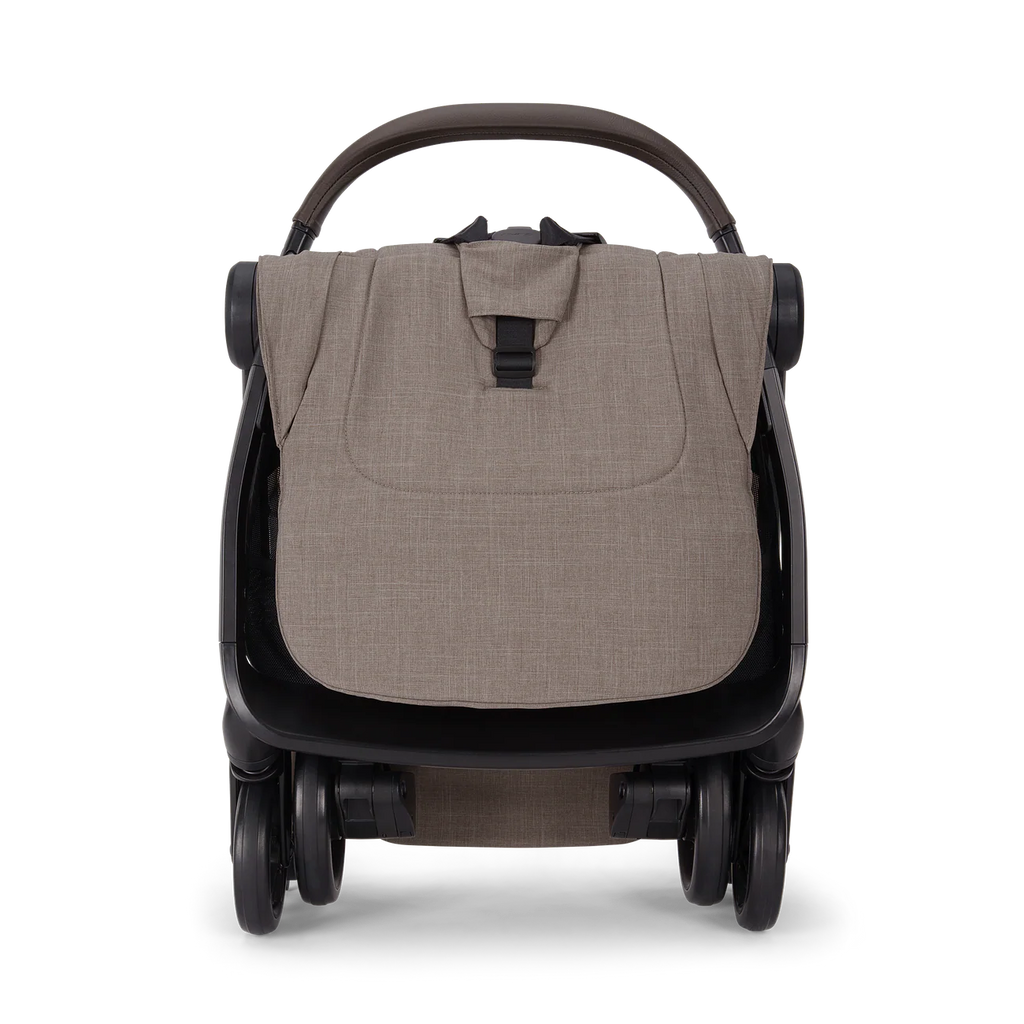 Nuna Viaa cabn : Meet the VIAA cabn—the ultimate travel tag-along that practically packs itself. Cedar