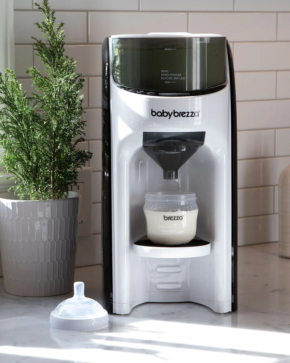 Baby Brezza Formula Pro Advanced Formula Dispenser-Instant Warm Formula with 3 Temperature Settings-Adjustable Serving Size(60-300 ml)-Accurate Mixing-Airtight Formula Storage-Removable and Dishwasher Safe Water Tank