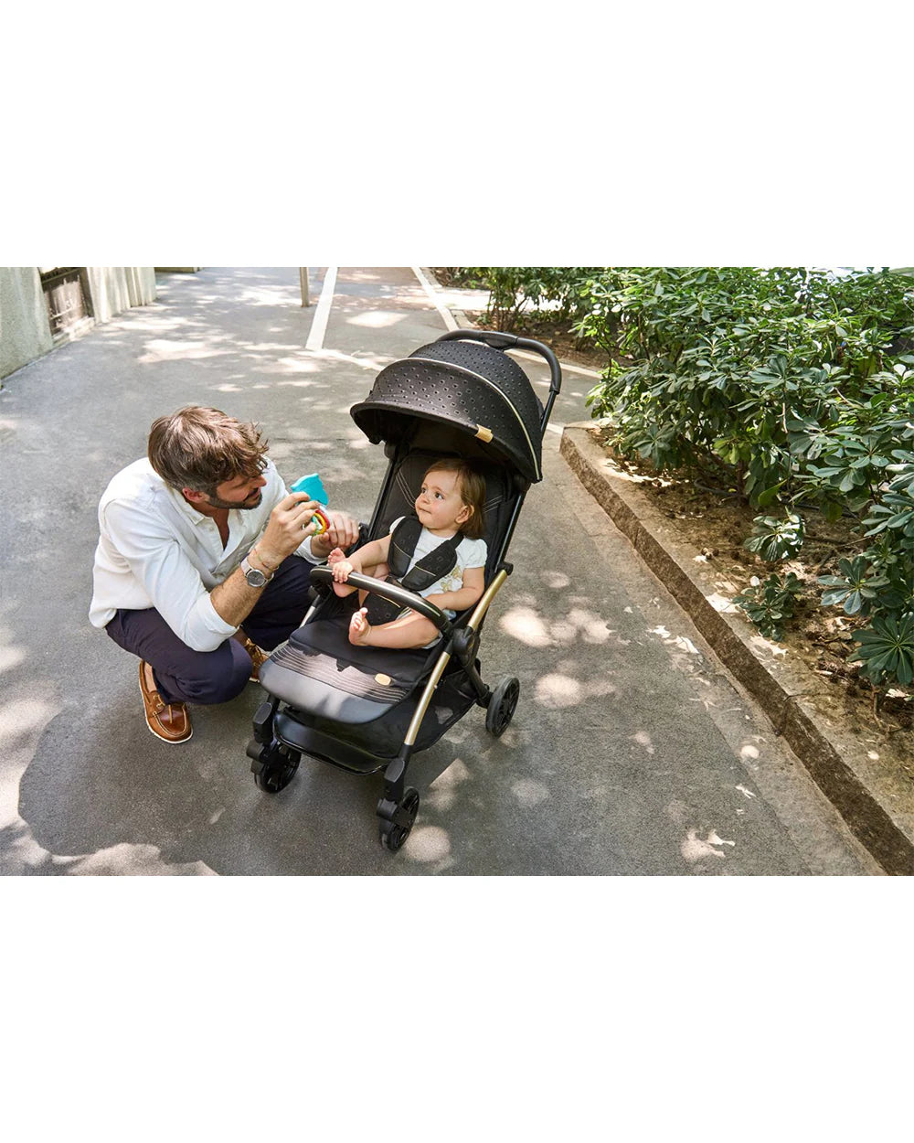 Chicco Goody XPlus Lightweight Stroller-One Hand Fold-Flat Reclining Seat-Big Shock Absorber Wheels-6 Months Warranty-For 0 to 4Y (Upto 22 Kg)-Black Relux