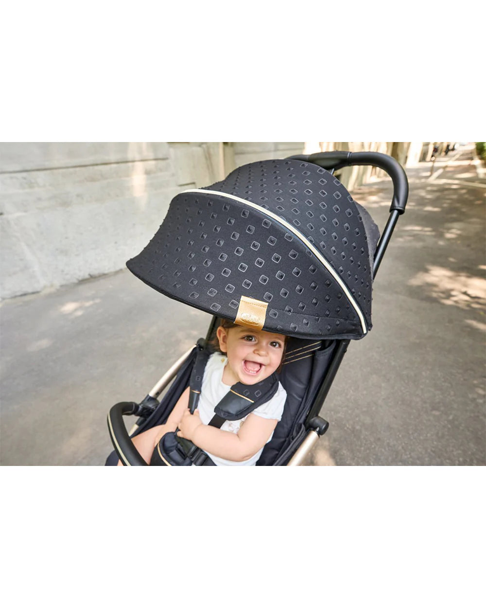 Chicco Goody XPlus Lightweight Stroller-One Hand Fold-Flat Reclining Seat-Big Shock Absorber Wheels-6 Months Warranty-For 0 to 4Y (Upto 22 Kg)-Sandshell
