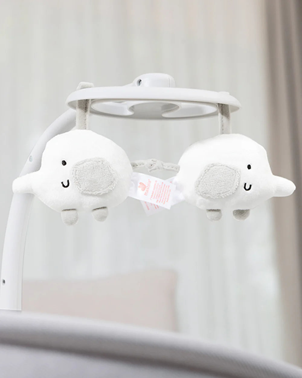 Mastela 4 in 1 Swing & Bassinet-12 Melodies-Adjustable Backrest-5 Points Harness-Breathable Mesh Sides & Soft Headrest-For 0 to 36M (Upto 15 Kg)-White