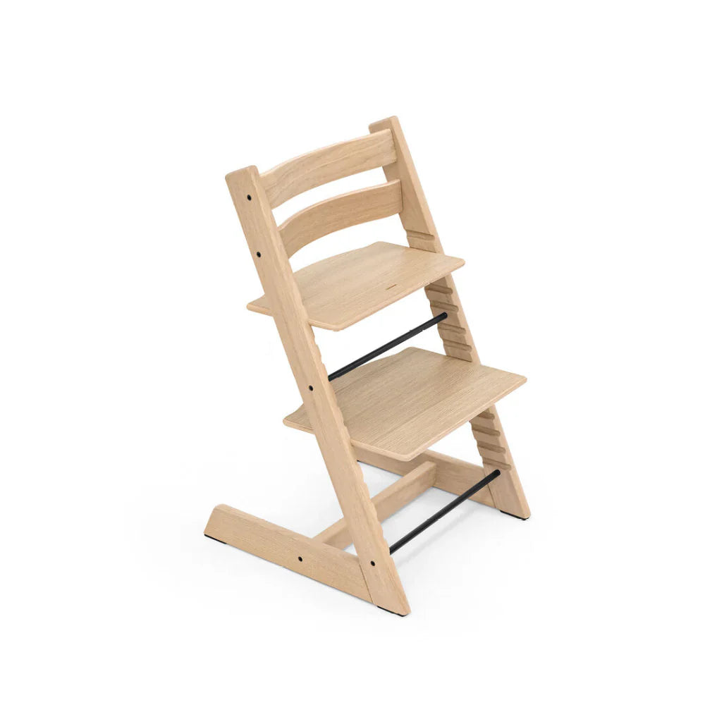 Stokke Tripp Trapp Oak Wood High Chair with Anthracite Newborn Set - Adjustable Wooden Highchair for Baby, Includes Newborn Seat with 5-Point Harness (Birth to 9 Months) & Ergonomic Chair for Babies to Adults, Timeless Scandinavian Design