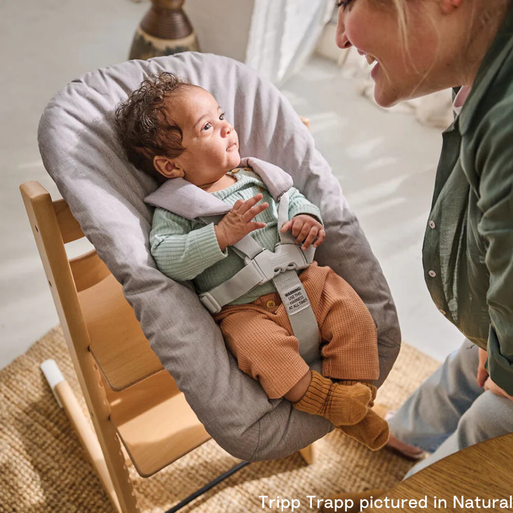 Stokke Tripp Trapp Oak Wood High Chair with Anthracite Newborn Set - Adjustable Wooden Highchair for Baby, Includes Newborn Seat with 5-Point Harness (Birth to 9 Months) & Ergonomic Chair for Babies to Adults, Timeless Scandinavian Design brown