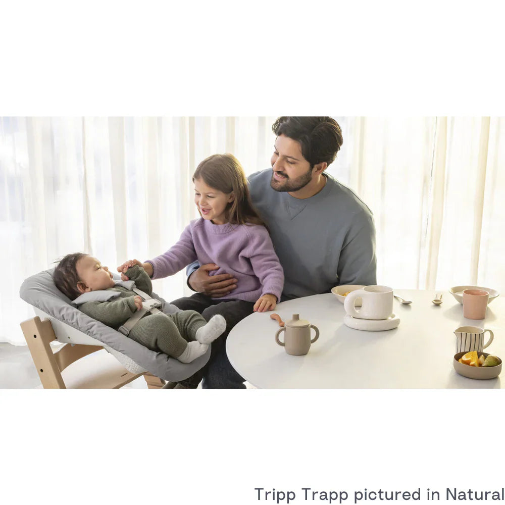 Stokke Tripp Trapp Oak Wood High Chair with Anthracite Newborn Set - Adjustable Wooden Highchair for Baby, Includes Newborn Seat with 5-Point Harness (Birth to 9 Months) & Ergonomic Chair for Babies to Adults, Timeless Scandinavian Design brown