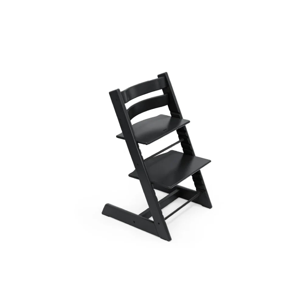 Stokke Tripp Trapp High Chair with Grey Newborn Set - Adjustable Wooden Highchair for Baby, Includes Newborn Seat with 5-Point Harness (Birth to 9 Months) & Ergonomic Chair for Babies to Adults, Timeless Scandinavian Design Black