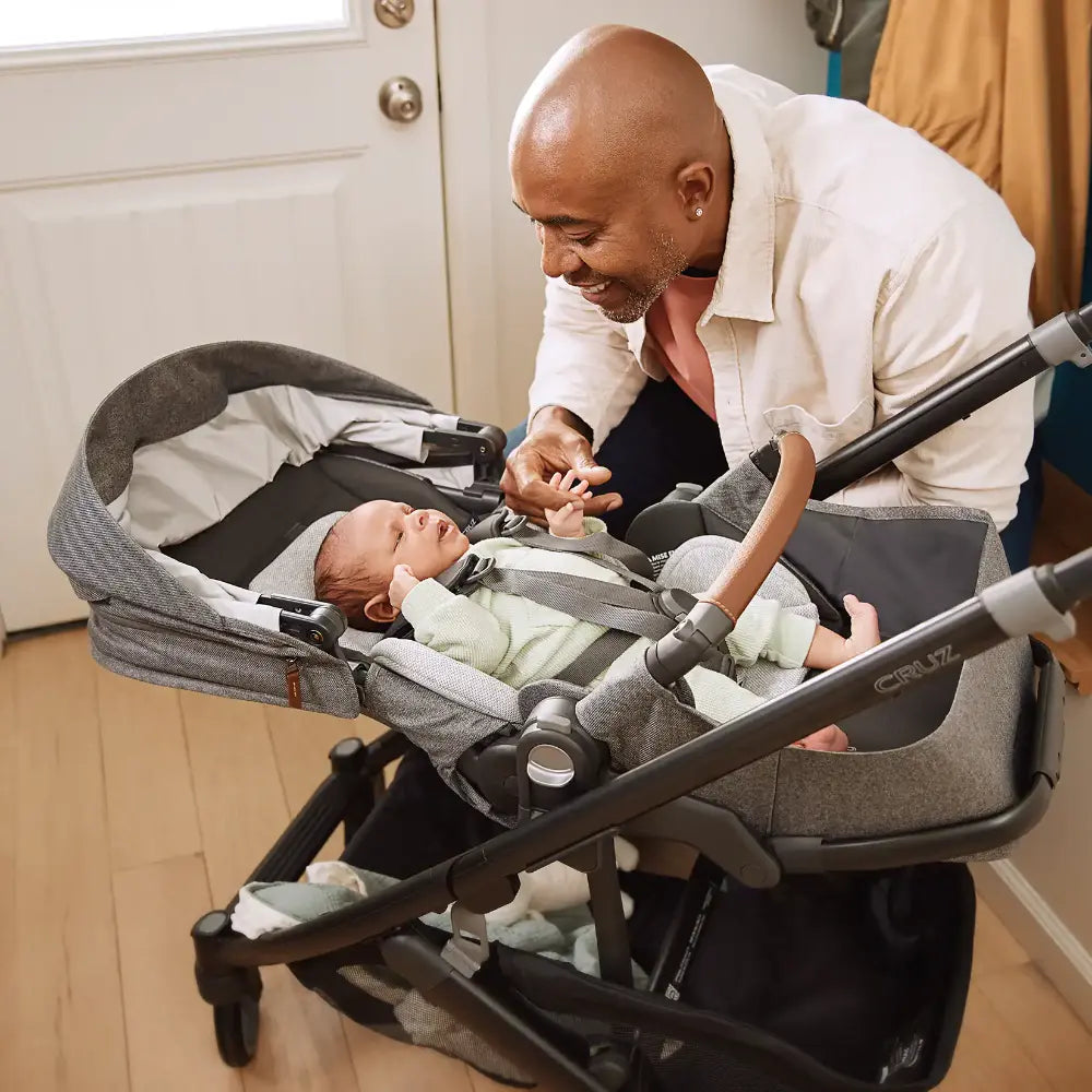 UPPAbaby Cruz V3 Stroller - Jake - Charcoal | Carbon Frame | Black Leather